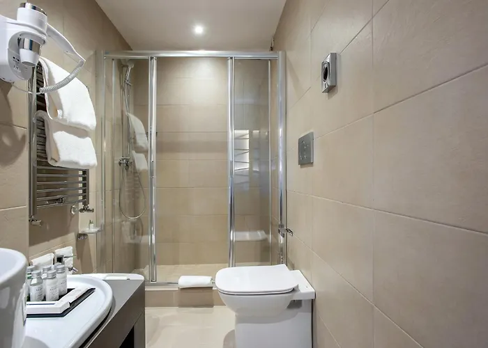 Otel Fortyfive Squared 4*