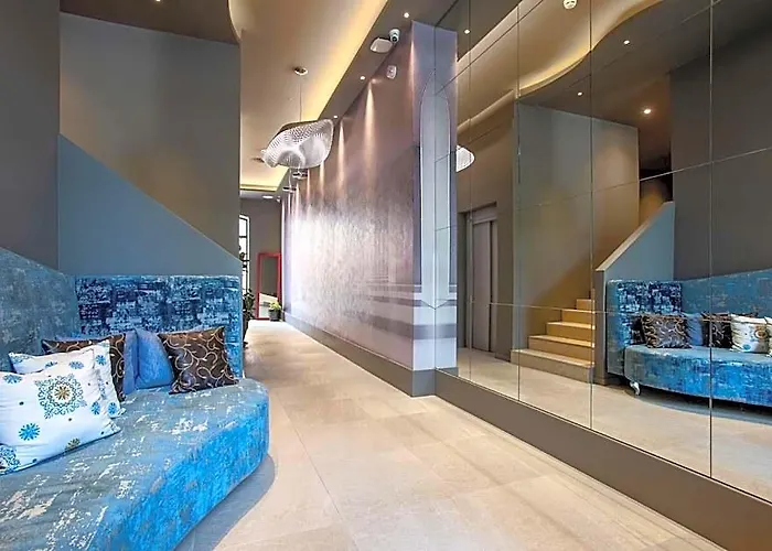 Otel Fortyfive Squared 4*